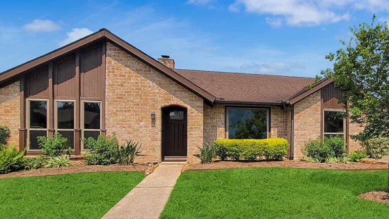 LA exterior home with window world windows